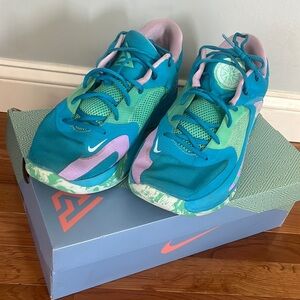 Nike zoom freak 4 “birthstone” size 11.5